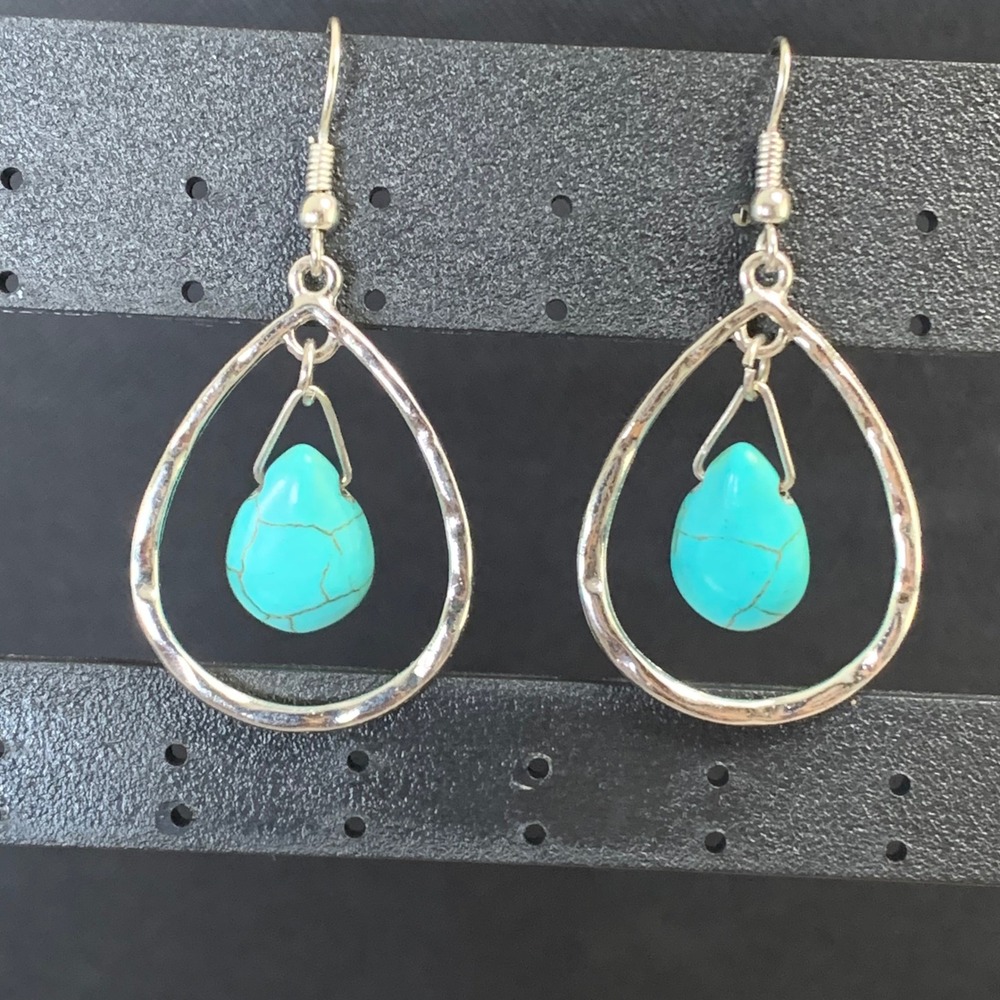 Silver Tone Hammered Teardrop Earrings Faux Turquoise Stone Boho Dangle 4636